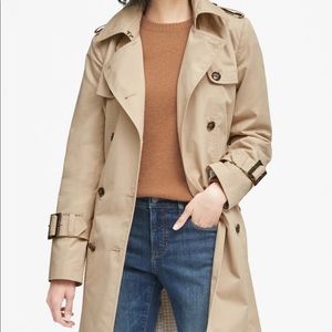 Banana Republic Classic Trench Coat (Petite)